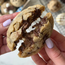 Load image into Gallery viewer, Sea Salt Caramilksies